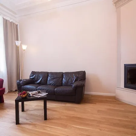 Riverside Apartment *